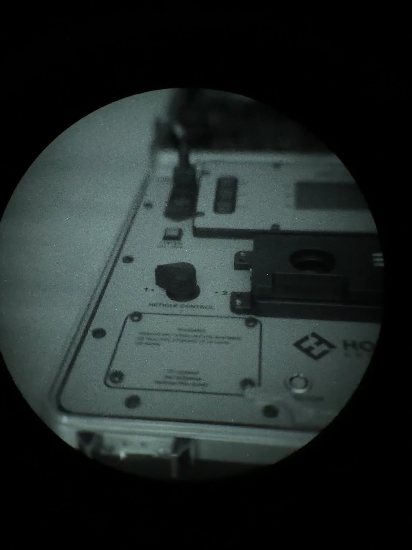 Load and play video in Gallery viewer, Ready to ship PVS-14 L3Harris 26LM 4 Micron 2300+ Min FOM Unfilmed White Phosphor
